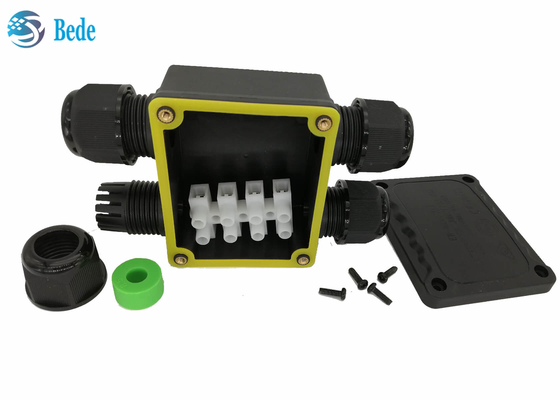PA 66 Hộp nối không thấm nước bên ngoài Hộp phân phối dây 4 kênh IP68 450V